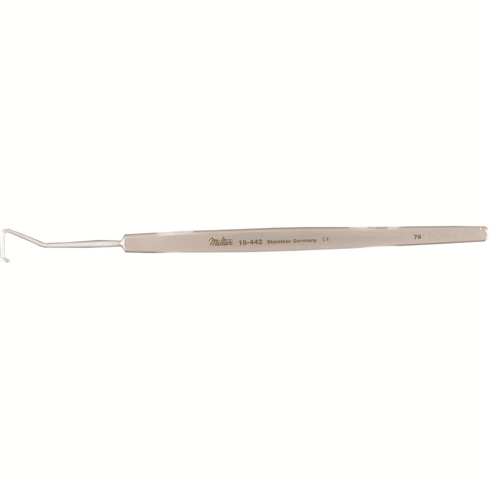 MILTEX GREEN Strabismus Hook, 9 mm deep. MPN: 18-442