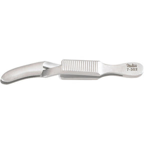 MILTEX DIEFFENBACH Serrefine, 2-3/8" (59mm), curved. MPN: 7-302