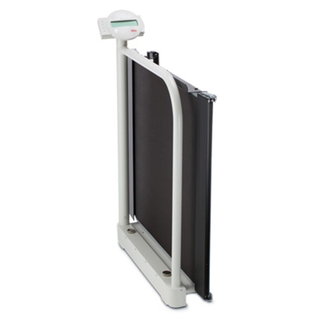 SECA 676 EMR-Validated Wheelchair Scale with Handrails & Casters (800 lbs). MPN: 6761321994 - Image 4
